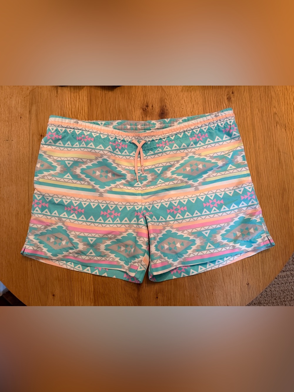 Chubbies Aqua & Pink Geometric Aztec Men’s Swim Trunks Size Medium